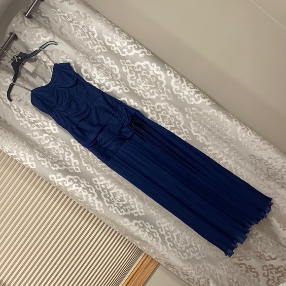 HALSTON HARITAGE GOWN - Picture 1 of 11